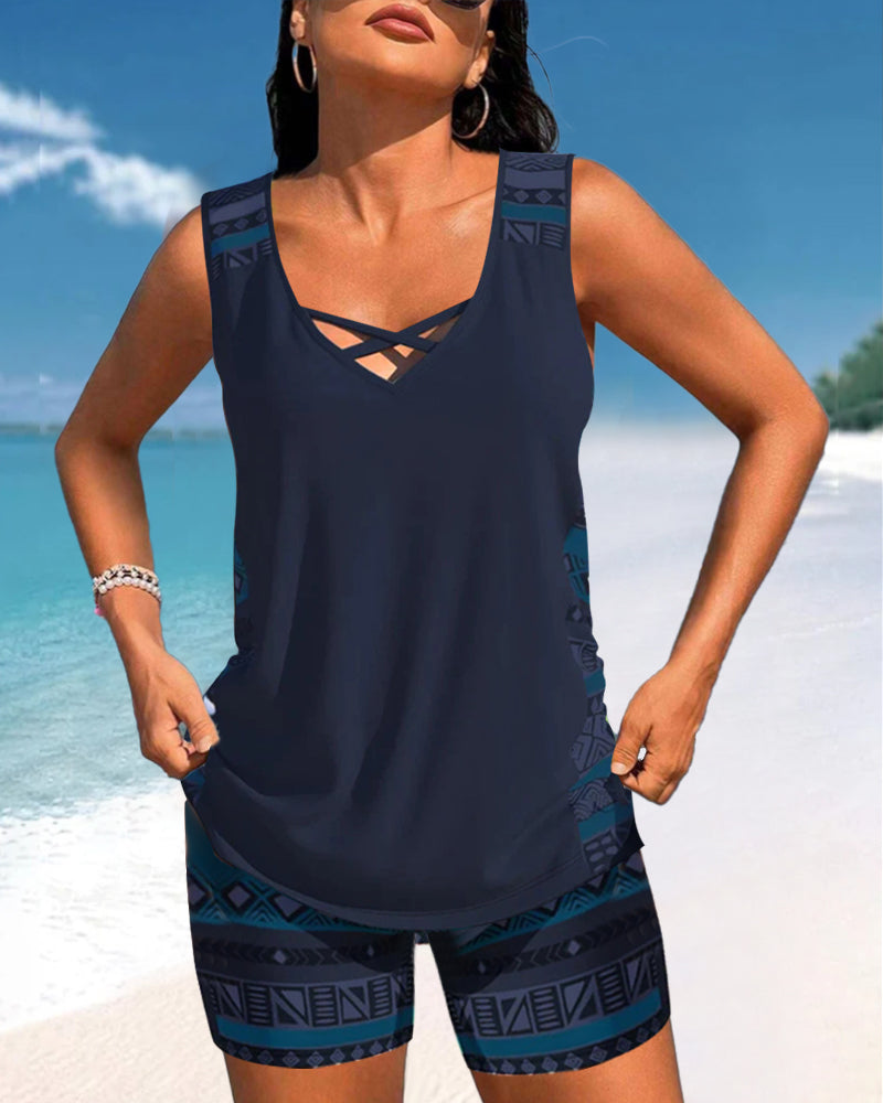 Engström™ | Tankini med geometriskt mönster och V-ringning