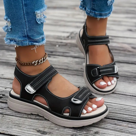 Alia™ | Bekväma Kilklackssandaler med Ankelrem
