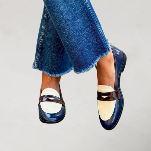 Ziri™ | Marinblå loafers med små klackar
