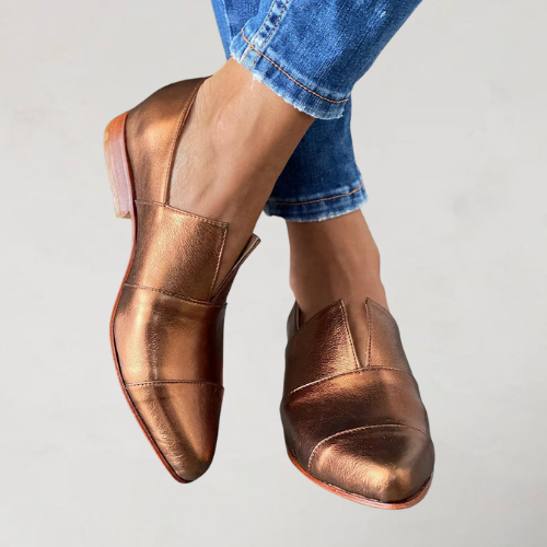 Elsi™ | Snygga loafers med spetsig tå och V-spår
